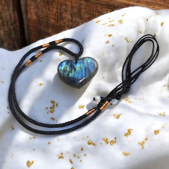 🆕️Labradorite Heart Pendant Necklace - Adjustable Genuine Gemstone Jewelry 💙 - Picture 7 of 15
